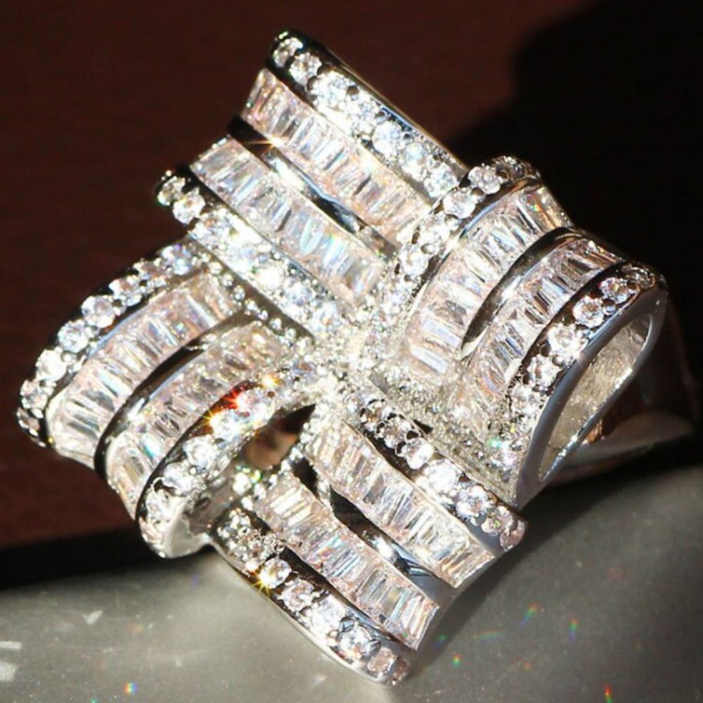 NEW 6.7 CT Silver Baguette Round Diamond Ring - Picture 4 of 6